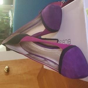 Multi color BCBG size 7.5 Ladies Pump